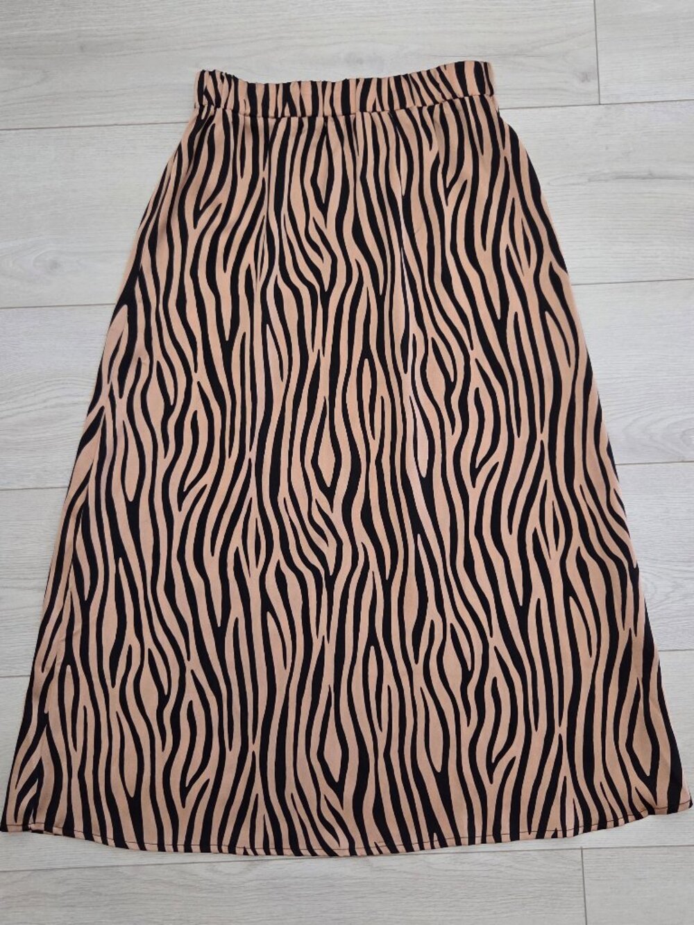 Shein Midi Skirt Junior Small Animal Print Zebra Tiger Beige Copper ElasticWaist